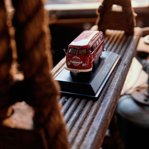 Модель автобуса VW T1:43
