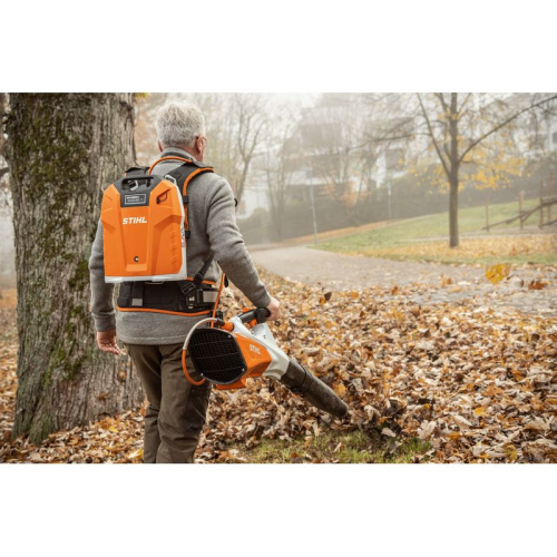 Аккумуляторная воздуходувка STIHL BGA 200