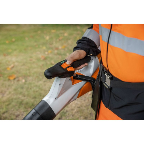 Аккумуляторная воздуходувка STIHL BGA 200