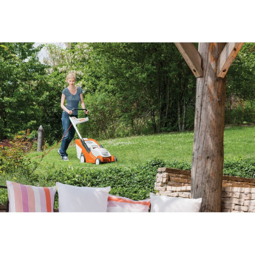 Аккумуляторная газонокосилка STIHL RMA 339 С
