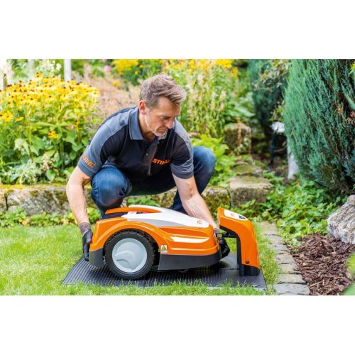 Робот-газонокосилка STIHL RMI 422